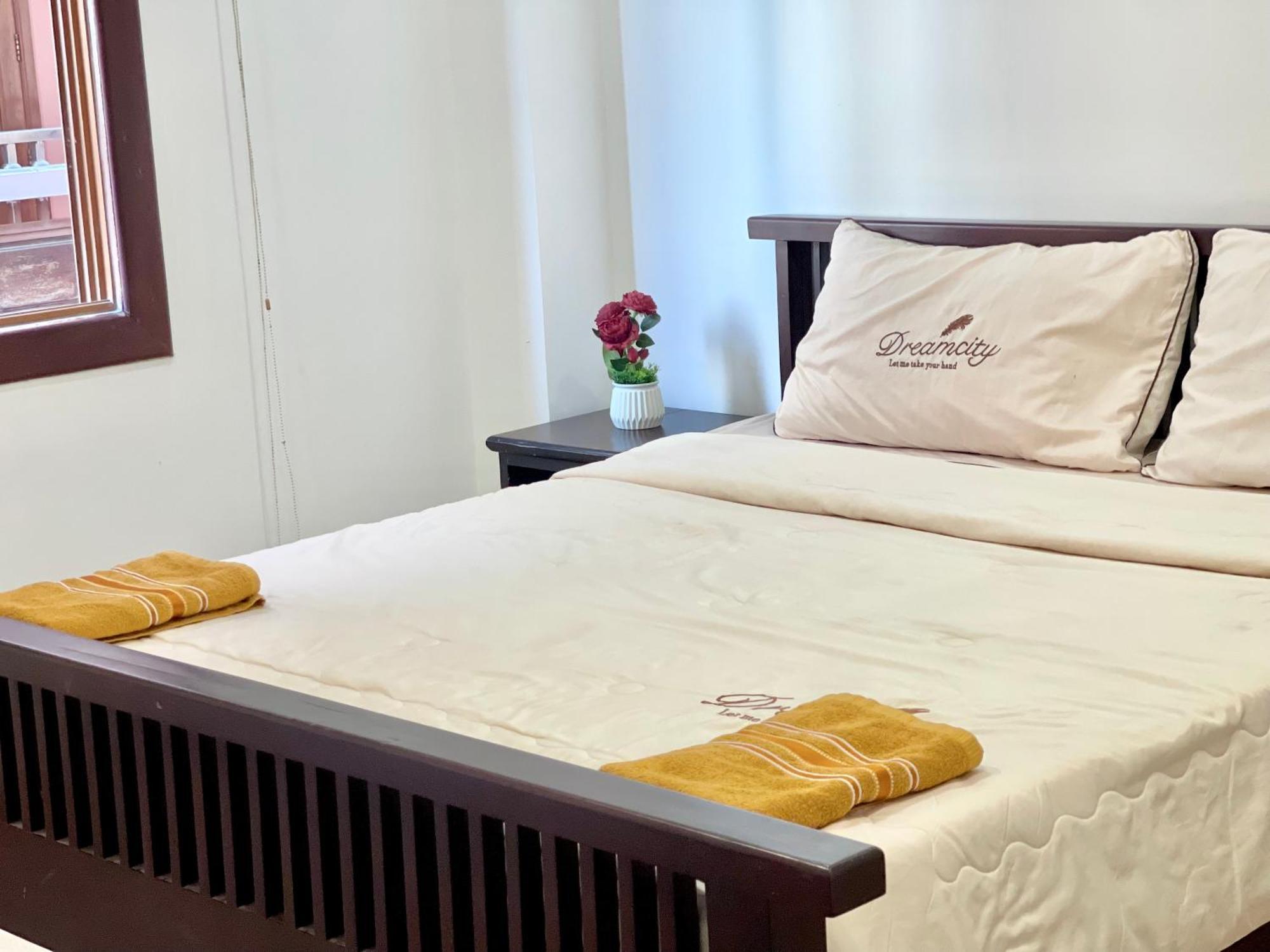 Rs Central Apartments - 200M To Royal Palace พนมเปญ ภายนอก รูปภาพ